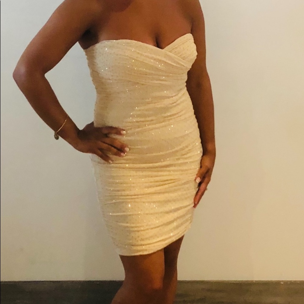 Bebe rose color zip up dress with gold beading